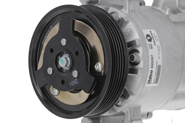 Air conditioning compressor 699357 VALEO Car type buses cargo vans passenger cars