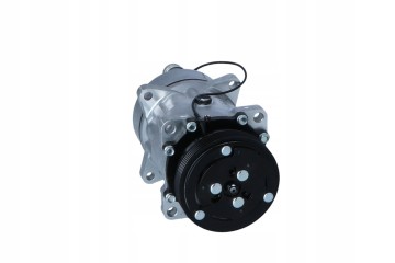 Air conditioning compressor NRF 32779 Car type buses cargo vans