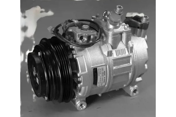 COMPRESSOR AIR CONDITIONING COMPRESSOR DCP02004 DENSO