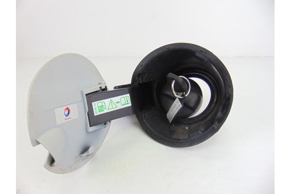 9807206080 TAPA EXTERIOR COMBUSTIBLE PEUGEOT 208