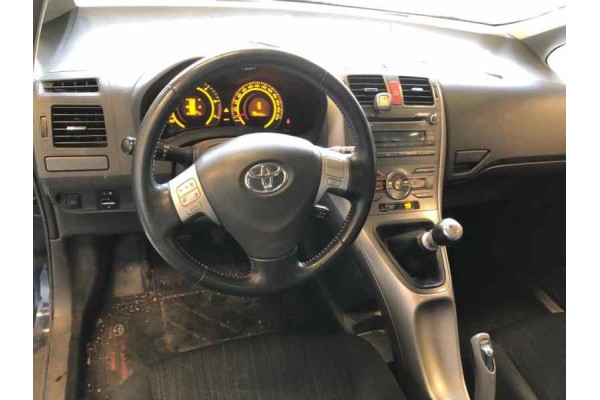 TOYOTA AURIS (E15) Sol