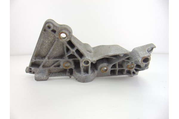 117107649R SOPORTE ALTERNADOR MERCEDES-BENZ CLASE A (BM 176)