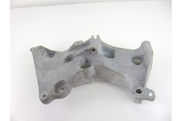 117107649R SOPORTE ALTERNADOR MERCEDES-BENZ CLASE A (BM 176)