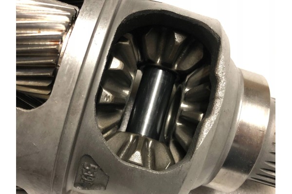 8F35 FORD JM5P7F465NB AUTOMATIC TRANSMISSION DIFFERENTIAL Car type 4x4 SUV passenger cars