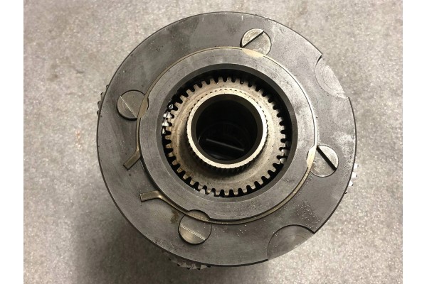 8F35 FORD JM5P7F465NB AUTOMATIC TRANSMISSION DIFFERENTIAL Installation side multipurpose
