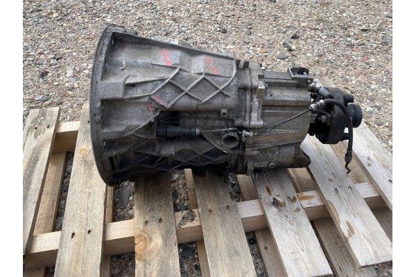 MERCEDES W204 W212 2 2 CDI COMPLETE GEARBOX MANUAL 716 656 Part manufacturer Mercedes Benz OE