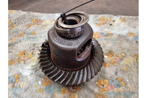 DIFFERENTIAL BASKET AND ATTACK D44 QD 3 73 JEEP GRAND CEHROKEE WJ Part manufacturer Jeep OE