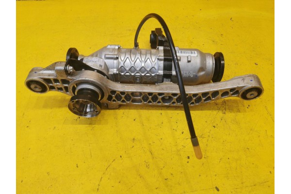 Mercedes Benz VITO W639 LIFT BRIDGE DIFFERENT FRONT 4x4 A6393300402 NEW Catalog number of the part A6393300402