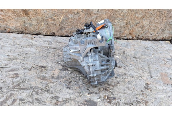 6 SPEED GEARBOX A4473600000 320106697R MERCEDES VITO W447 LIFT 14 Catalog number of the part A4473600000