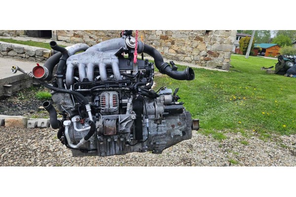 COMPLETE ENGINE VW T5 2 5 TDI AXE 174KM
