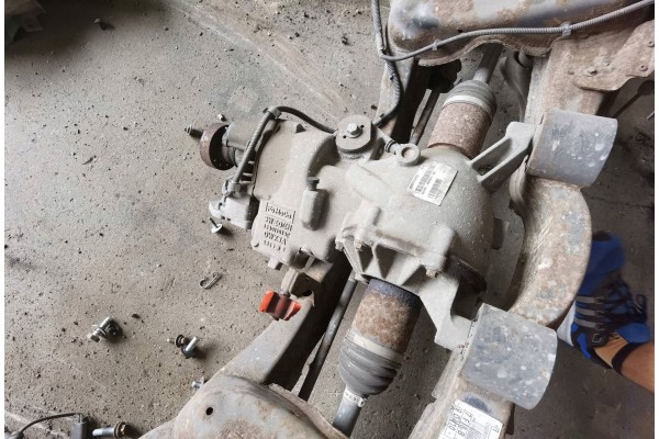 Rear differential Ford Kuga I 6530104100