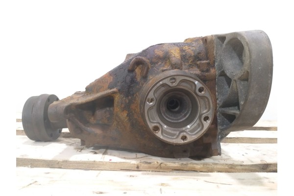 2008 BMW 5 E60 E61 Rear differential 7560591