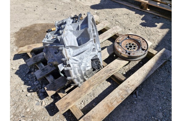 BMW f44 f40 1 5i automatic transmission 9884617 Transmission type automatic