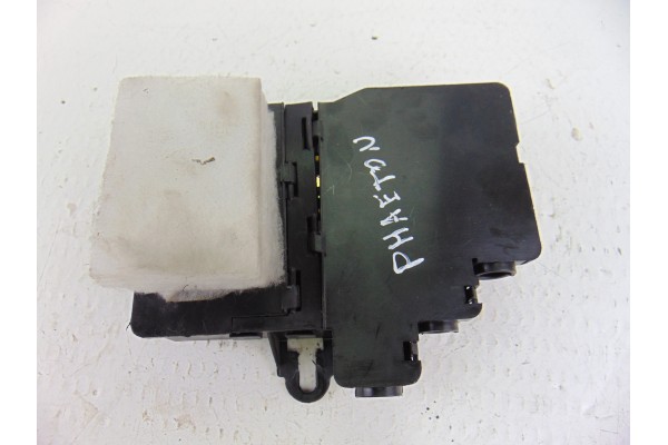 3D0937576 CAJA RELES / FUSIBLES VOLKSWAGEN PHAETON (3D3/3D7) TDI V6 4Motion (5 asientos) 2007 3D0937576 198973 VOLKSWAGEN - 1