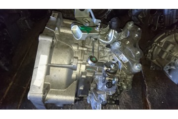Jeep Renegede gearbox 1 6 multijet 2013 Catalog number of the part Jeep Renegede skrzynia biegow 1 6 multijet 2013