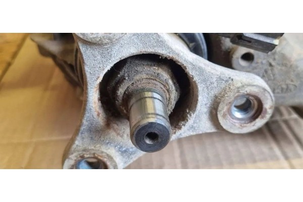 Reductor trasero HYUNDAI TUCSON (TL, TLE) 066853 2.36L gasolina 130kW 
