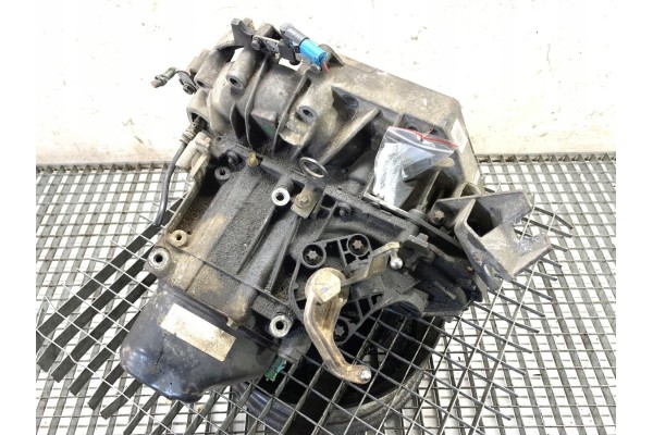 GEARBOX RENAULT SCENIC II 8200210038 1 6 113KM 03 10 Product weight with unit packaging 35 kg