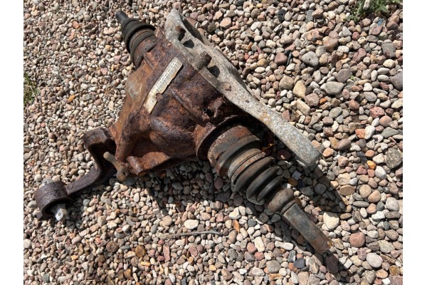 Rear differential Mercedes Benz Vito Viano W639 a6393501214 Installation side multipurpose