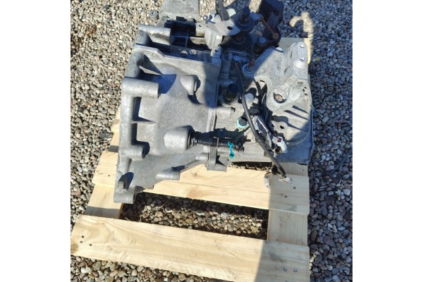 GEARBOX MANUAL DOG 2 0 20mb33 Part manufacturer Peugeot OE