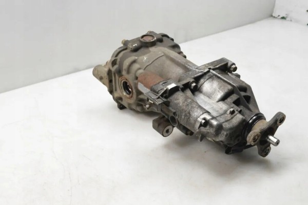 Rear reducer KIA SPORTAGE SL M0004258 2 0L diesel 2011 Car type passenger cars