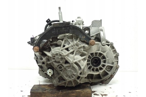 GEARBOX FWD PF6074 MERCEDES VITO III 447 W447 1 7 CDI 102KM 21R FV Part manufacturer Mercedes Benz OE
