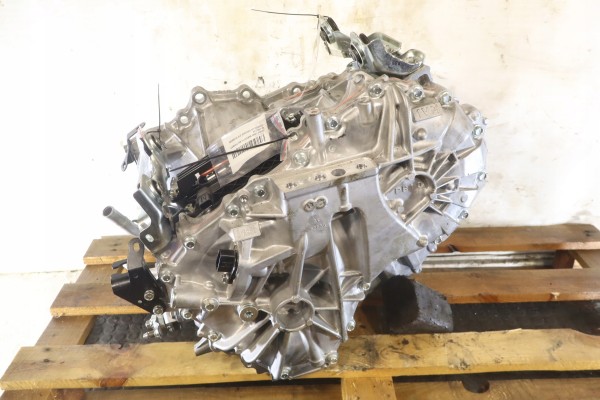GEARBOX AUTOMATIC TOYOTA COROLLA CROSS XG10 2 0HYBRID 1VM Car type passenger cars