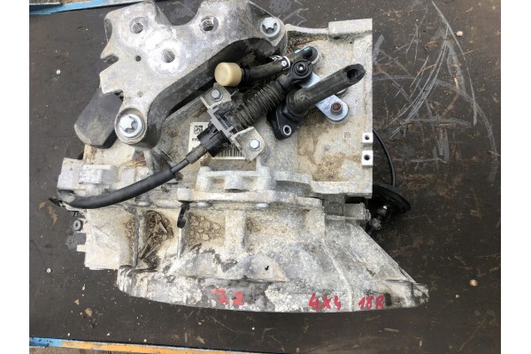JEEP CHEROKEE KL GEARBOX HOUSING 3 2 4X4
