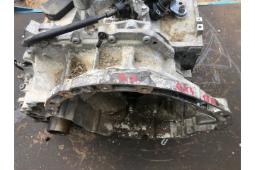 JEEP CHEROKEE KL GEARBOX HOUSING 3 2 4X4 Catalog number of the part JEEP CHEROKEE KL SKRZYNIA BIEGOW OBUDOWA 3 2 4X4