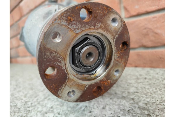 BMW G20 G30 B57 F10 N57 3 0D BRIDGE DIFFERENTIAL FRONT 2 47 7584517 8635699 Installation side front