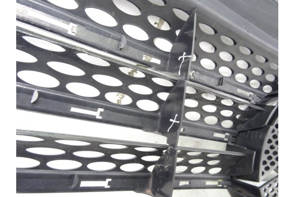 A6398800285 REJILLA DELANTERA MERCEDES-BENZ VIANO (639)