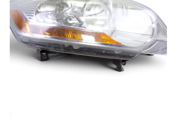 8V4113W029AE FARO DERECHO FORD KUGA (CBV)