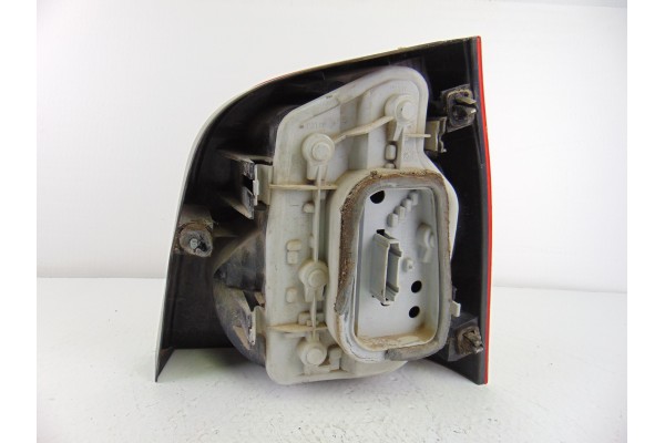  PILOTO TRASERO IZQUIERDO VOLKSWAGEN POLO IV (9N1) Trendline 2003 204541 VOLKSWAGEN - 2