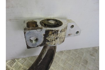 BRAZO SUSPENSION INFERIOR DELANTERO DERECHO VOLKSWAGEN PASSAT BERLINA (3C2)