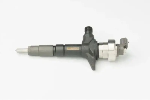 INJECTION NOZZLE DCRI106990 DENSO ISUZU