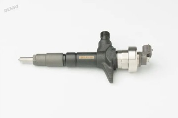 INJECTION NOZZLE DCRI106990 DENSO ISUZU Packaging status original