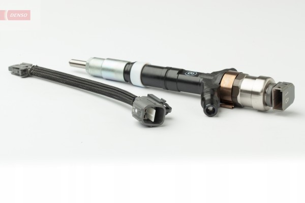 TOYOTA LAND CRUISER 90 INJECTOR _J9_ 3 0 D 4D Part manufacturer Denso