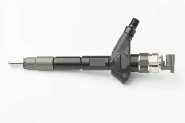 INJECTION NOZZLE DCRI106020 DENSO NISSAN X TRAIL I
