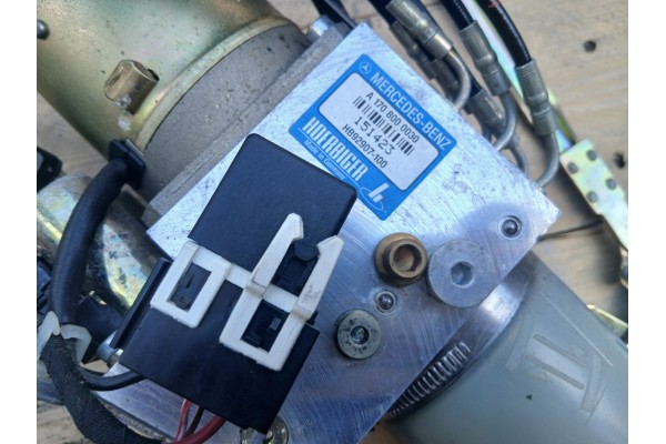 ROOF PUMP FLAP ACTUATORS MERCEDES SLK R170 WHOLE SET A1708000030 Part manufacturer Mercedes Benz OE
