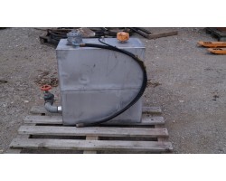 RECTANGULAR OIL TANK FOR LOW LOADER SEMI TRAILER