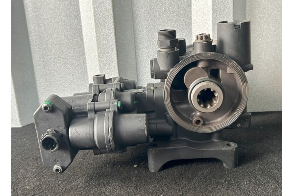 BASE OF DEHUMIDIFIER WITH PROTECTION DAF XF LF ZB4707 LA8146 AE4529 Car type trucks