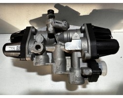 Valve APM Dehumidifier Iveco Hi Way S Way 5802223718 9325050040