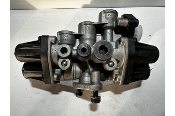 Valve APM Dehumidifier Iveco Hi Way S Way 5802223718 9325050040 Part manufacturer Wabco
