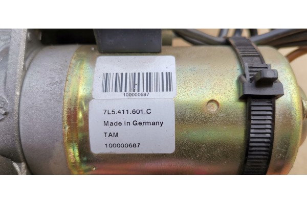 PORSCHE CAYENNE 955 TOUAREG 7L5411601C HYDRAULIC SUSPENSION PUMP Part manufacturer Porsche OE