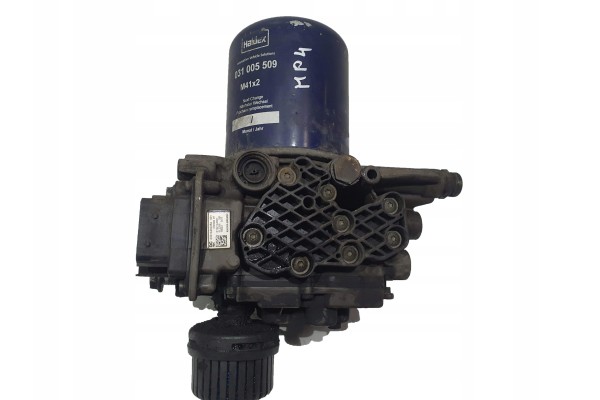 VALVE BASE DEHUMIDIFIER MERCEDES ACTROS MP4