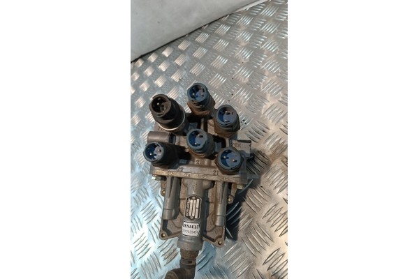 VALVE 4 CIRCUIT RENAULT KNORR BREMSE AE4625 K000516