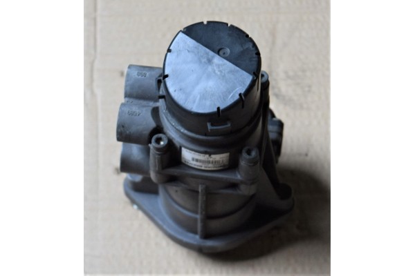 MAIN BRAKE VALVE UNDER PEDAL MAN TGA TGX