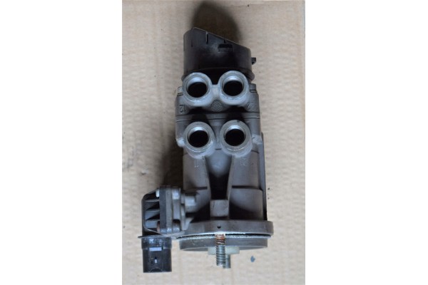 MAIN BRAKE VALVE UNDER PEDAL MAN TGA TGX Part manufacturer no brand