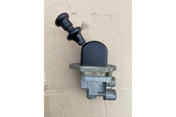 Handbrake valve mb actros WABCO 9617230280 Quality of parts according to GVO Q original with factory logo OEM OES