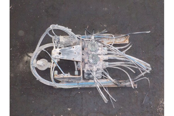 VALVE EBS SEMI TRAILER SCHMITZ 014977
