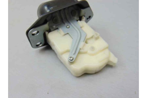 4 PIN CERRADURA MALETERO / PORTON NISSAN JUKE (F15E) Acenta 2013 4 PIN 180622 NISSAN - 2